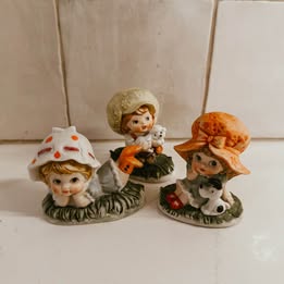 Lefton Porcelain "Big Bonnet" Country Kids Vintage Figurine Set – Hand-Painted, Set of 3