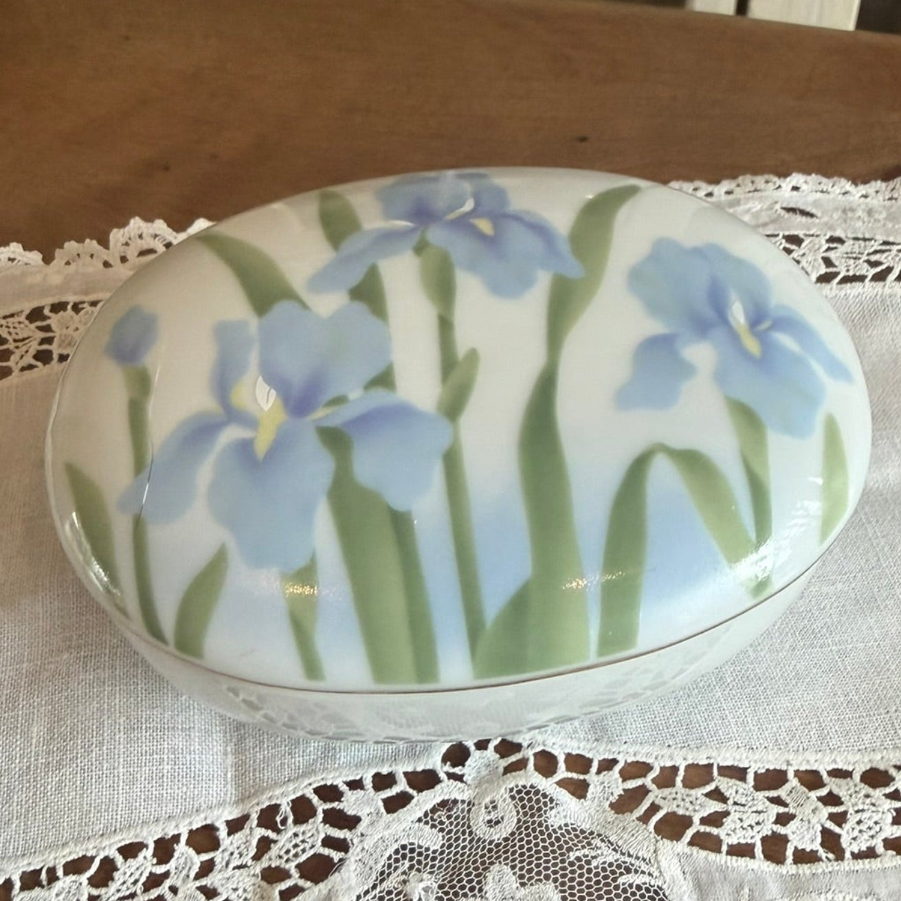 Otagiri Japan 4" "Iris" Vintage Porcelain Trinket Box – Elizabeth King Brownd Design