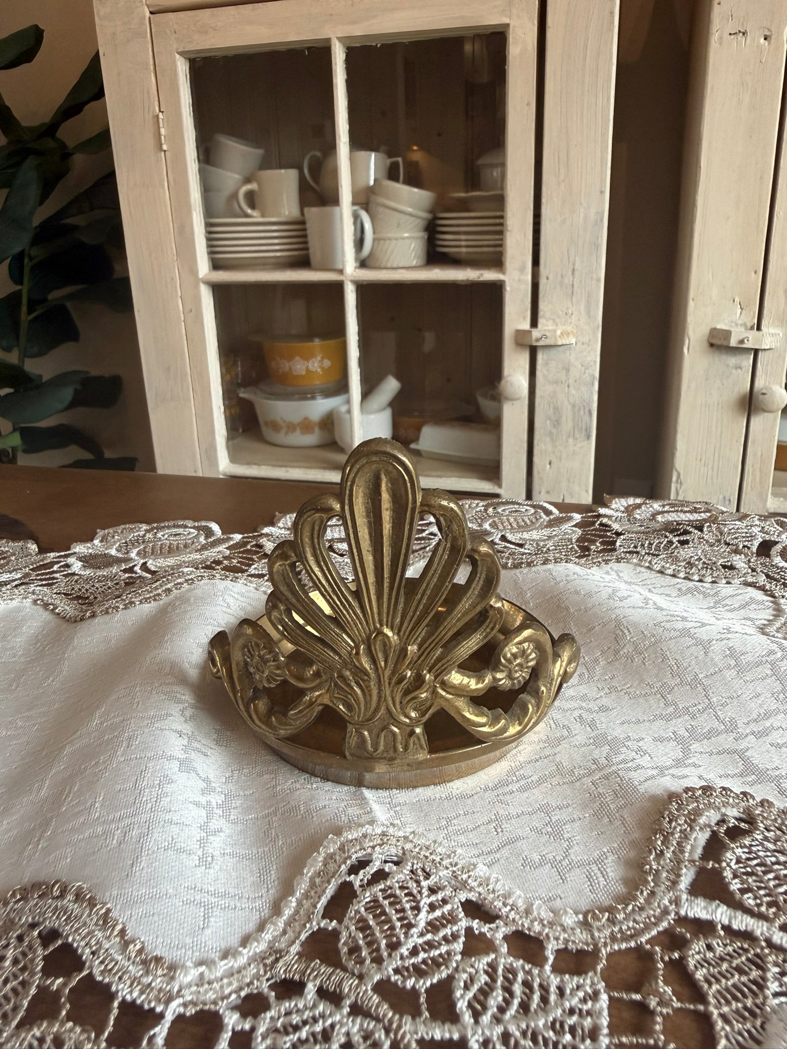 Hollywood Regency Ornate Vintage Brass Pillar Candle Holder – Shell & Scroll Design