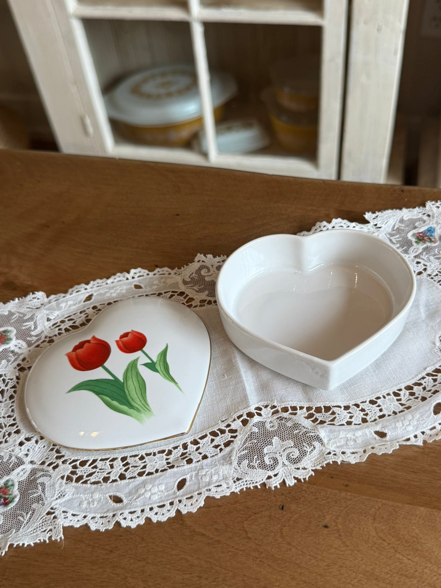 Otagiri Vintage Heart-Shaped Porcelain Tulip Trinket Box