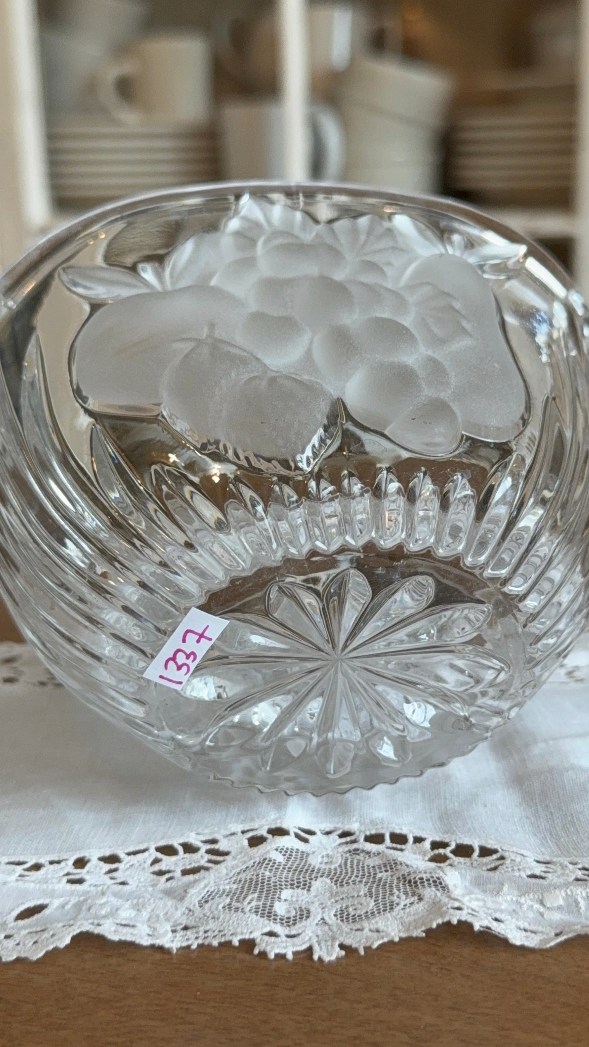 Mikasa Frosted Crystal Grape & Leaf Small Serving Bowl – Handled Art Glass