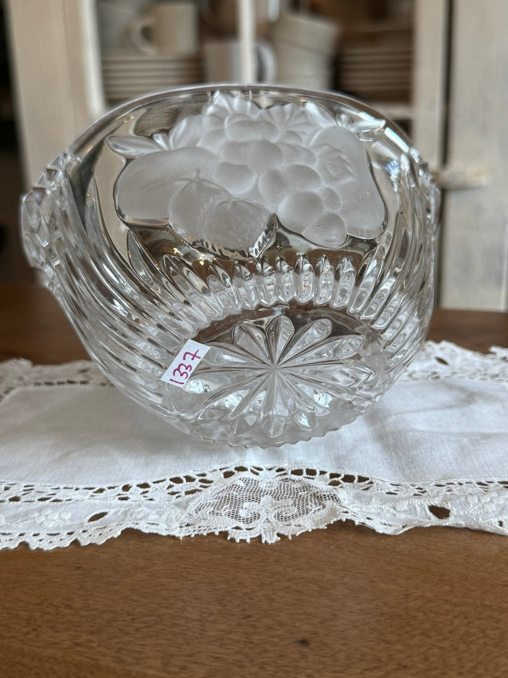 Mikasa Frosted Crystal Grape & Leaf Small Serving Bowl – Handled Art Glass