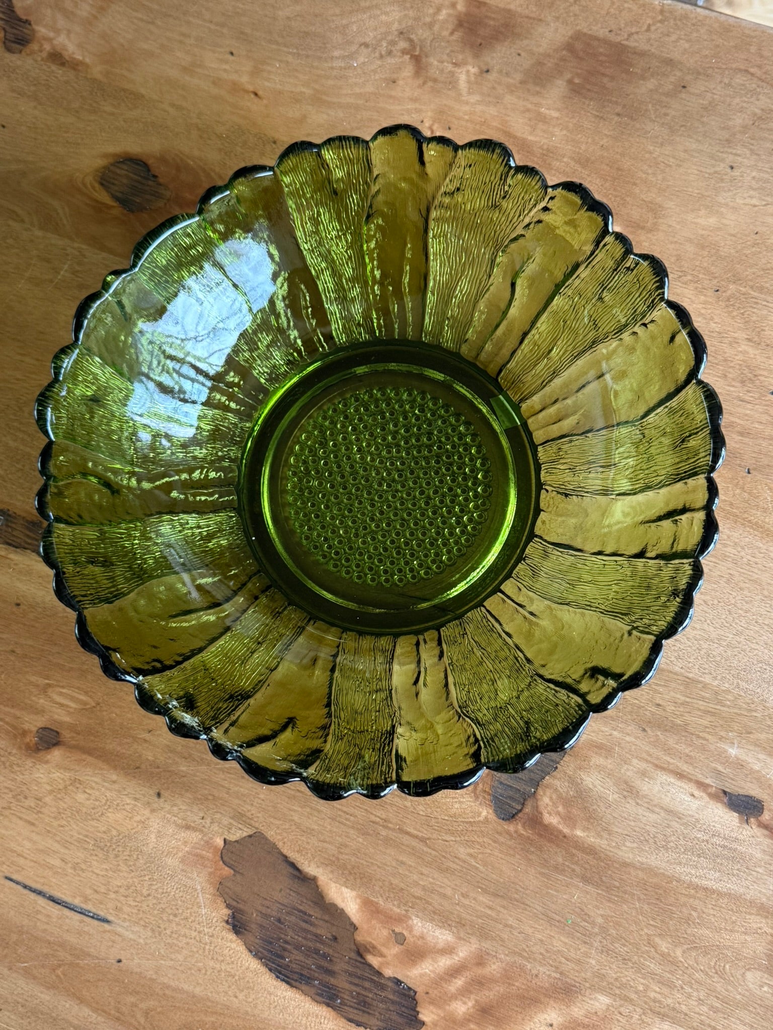 Indiana Glass Avocado Green Sunflower Vintage Serving Bowl – Mid-Century Modern