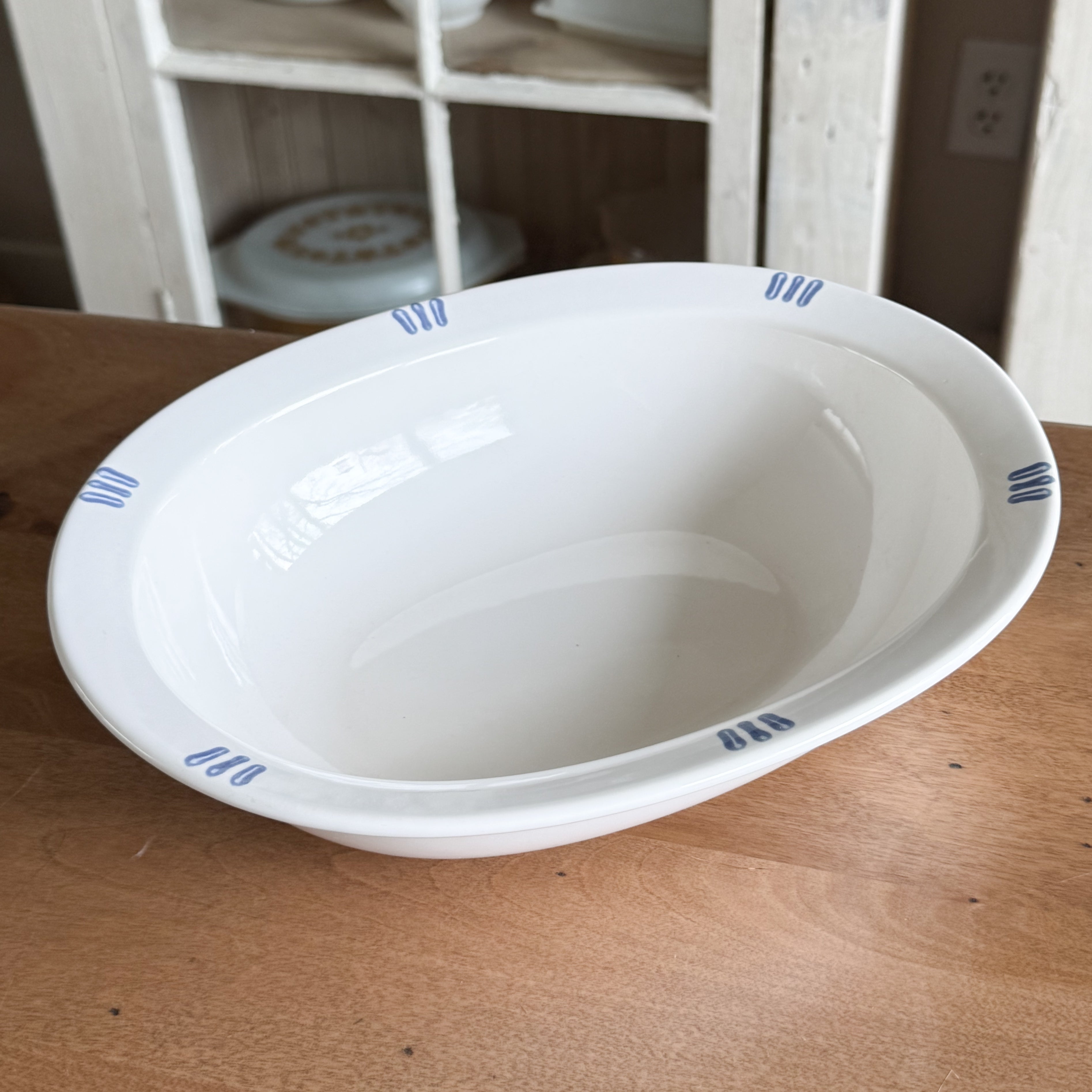 Pfaltzgraff Bonnie Brae Vintage Oval Serving Bowl – Blue Dash Rim