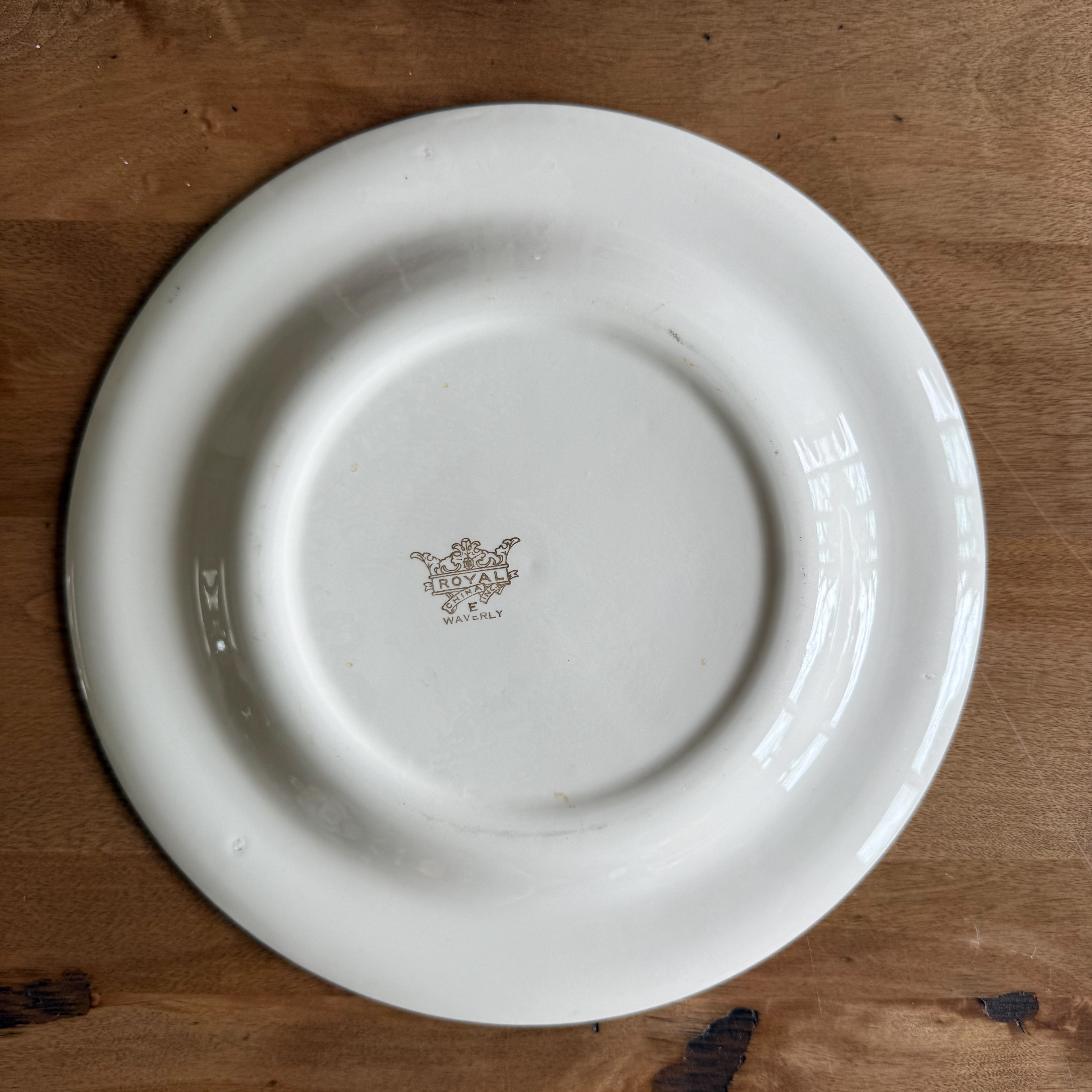 Backstamp of Royal China Waverly dinner plate showing the Royal China Inc. logo with 'E' and 'WAVERLY' markings