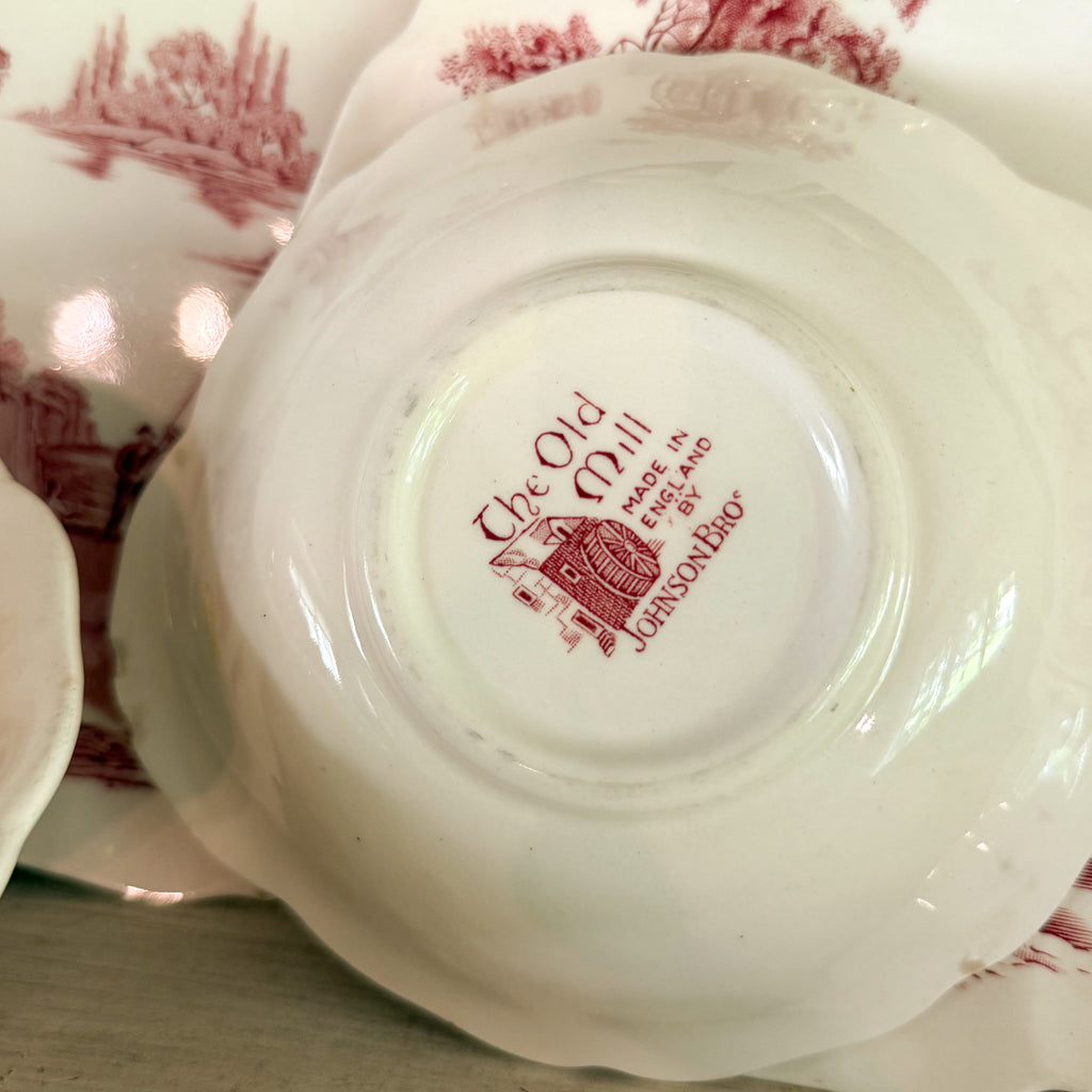 Johnson Brothers "The Old Mill" Pink/Red Transferware Tableware – 4-Piece English Ironstone Starter Set