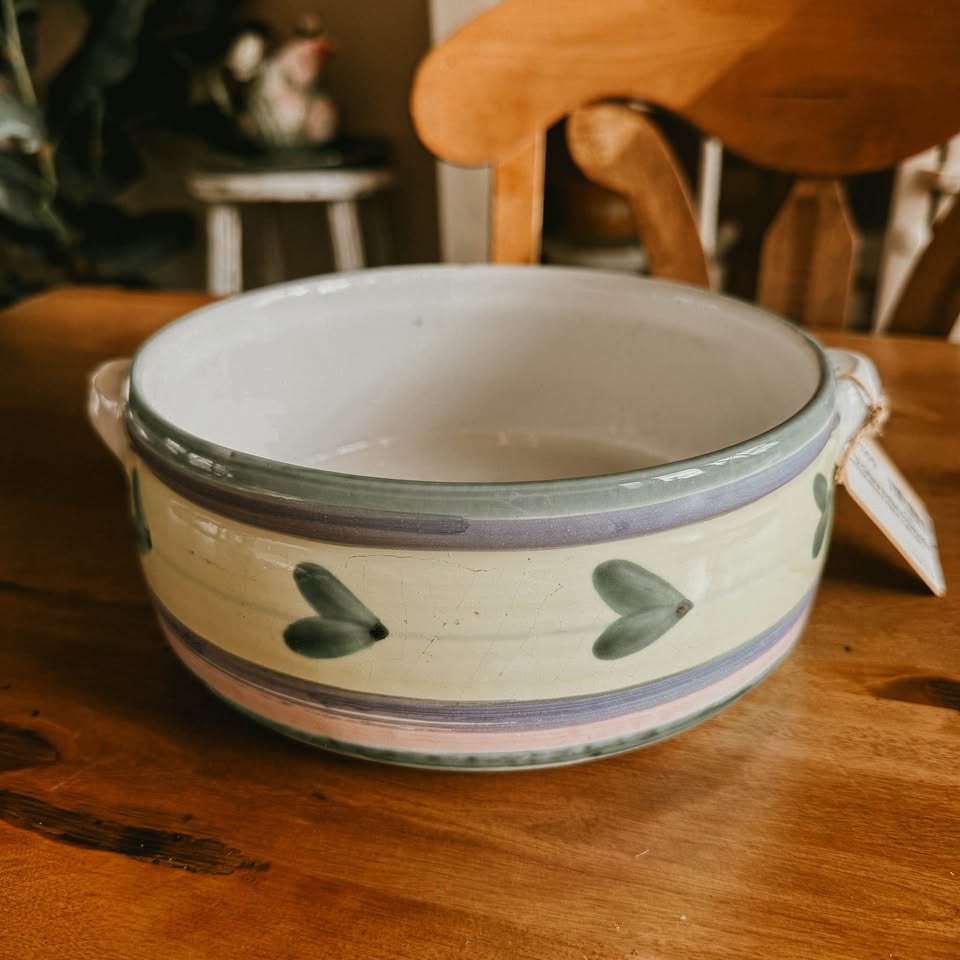 Caleca Italy Vintage Hand-Painted Serving Bowl – Green Heart & Pastel Banding