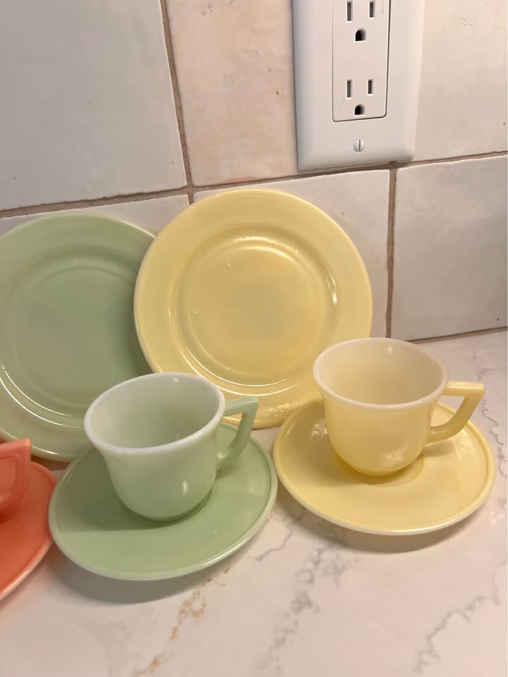 1940s Hazel Atlas Little Hostess Moderntone Pastel Milk Glass Child’s Tea Set - Vintage 12 Piece Set