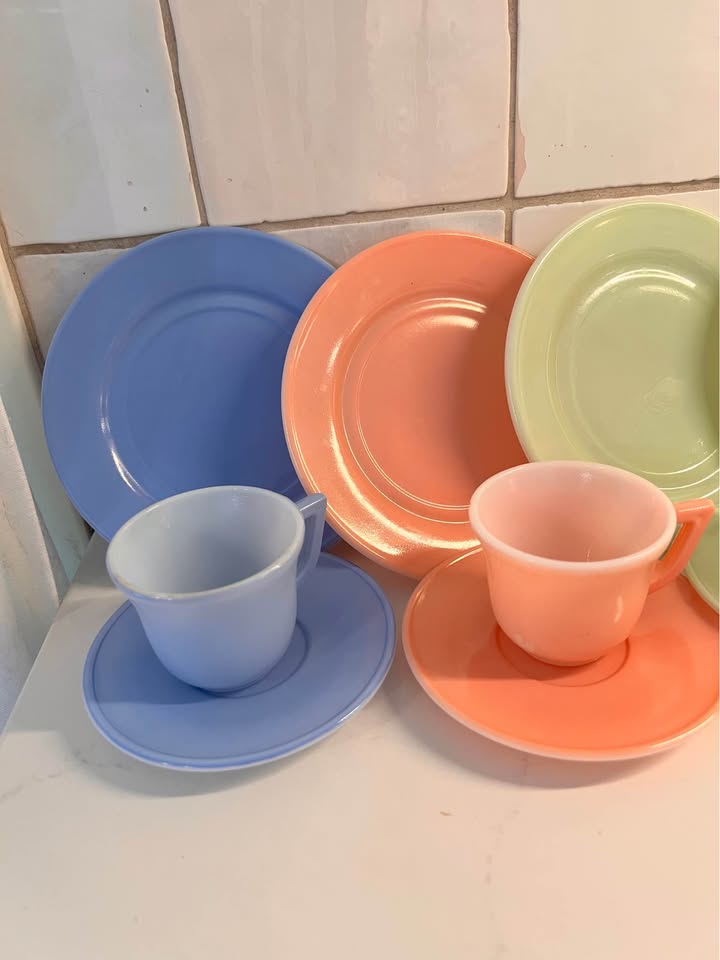 1940s Hazel Atlas Little Hostess Moderntone Pastel Milk Glass Child’s Tea Set - Vintage 12 Piece Set